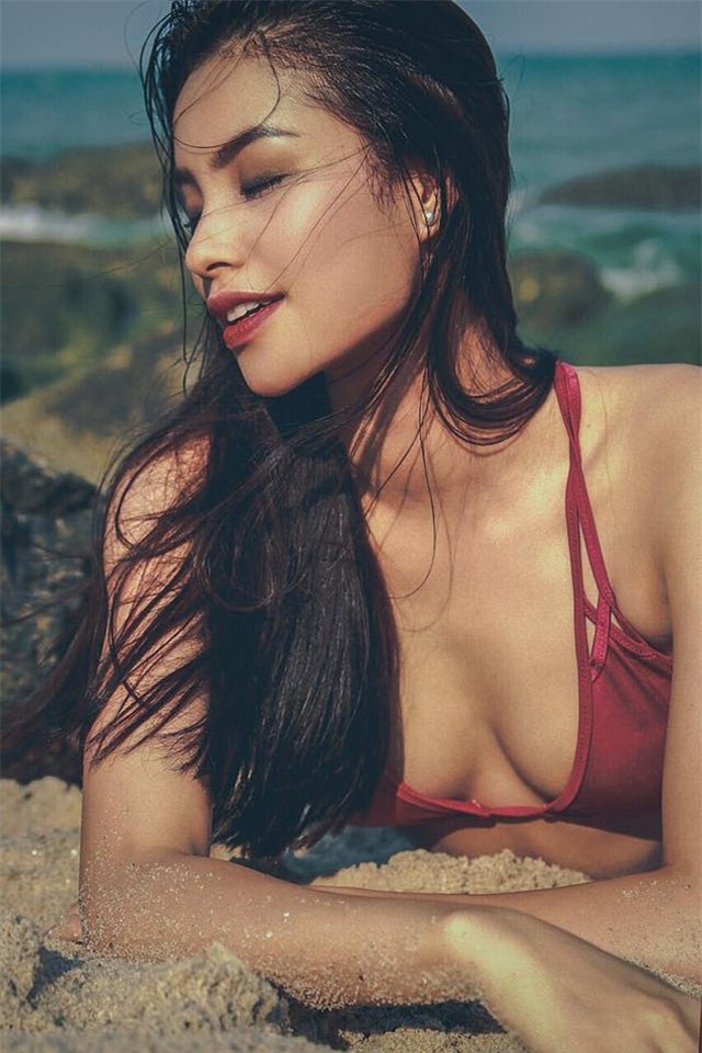 duong cong sexy cua 8 my nu viet "nghien" thi sac dep hinh anh 8