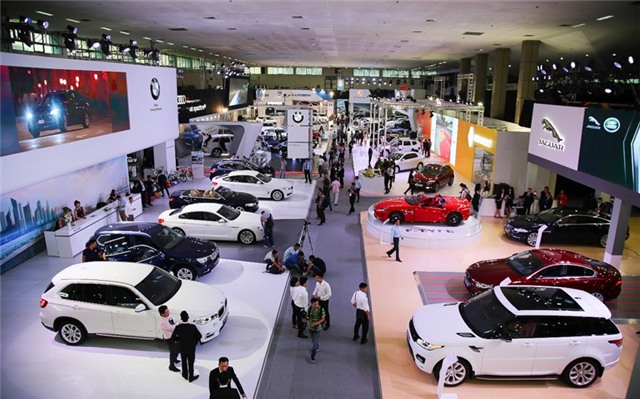 xe sang, siêu sang, sieu xe, thuế tiêu thụ đặc biệt, tăng giá, dung tích xi lanh, mẫu xe, đại gia.