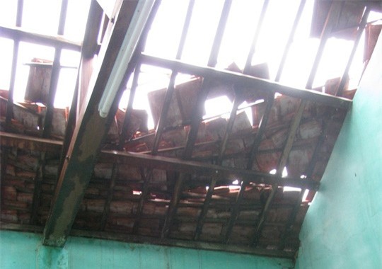 Loc xoay kinh hoang 10 phut, 320 can nha toc mai hinh anh 1