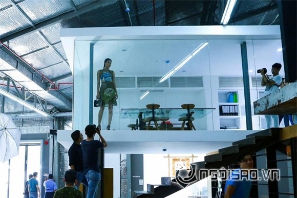 Hoa hậu Phạm Hương chụp ảnh  7