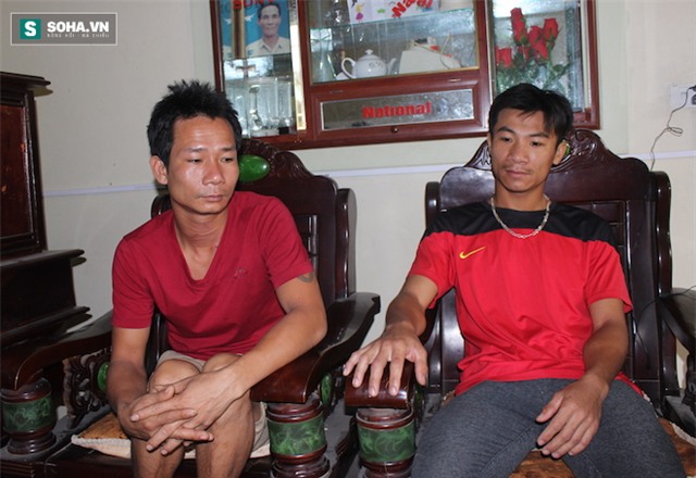 Anh Điệp (bìa phải) người đã giải cứu anh Quảng đến hỏi thăm sức khoẻ.