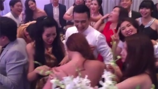 thuy-diem-suyt-tut-vay-blogtamsuvn2