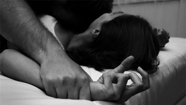 Ký ức kinh hoàng của cô gái chuyển giới bị bạn tù cưỡng hiếp hơn 2.000 lần trong suốt 4 năm - Ảnh 2.