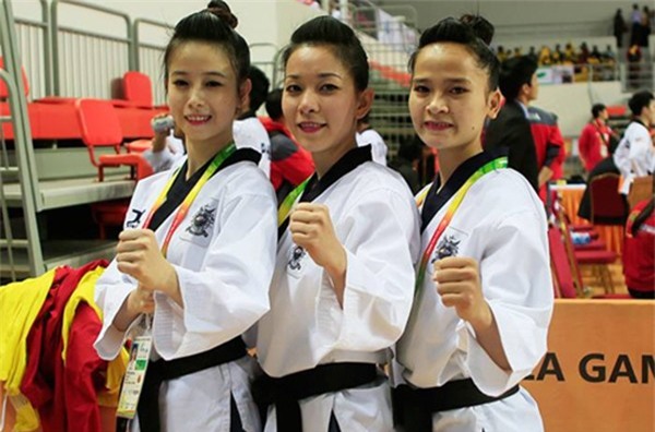 Hoa khôi taekwondo, Châu Tuyết Vân, Việt Nam, HCV châu Á