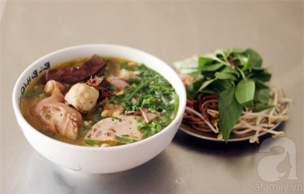 bún bò huế quỳnh béo