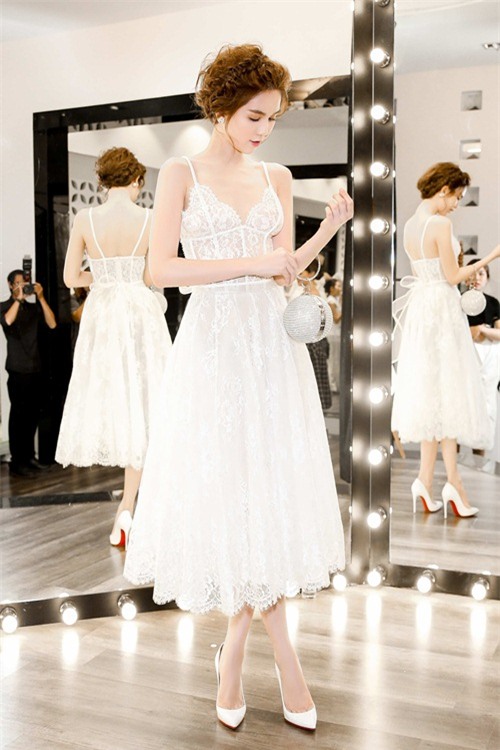 up mo vong 1 voi vay ren, ngoc trinh hut chat moi anh nhin - 5