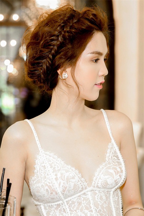 up mo vong 1 voi vay ren, ngoc trinh hut chat moi anh nhin - 8