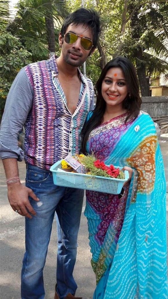 Bạn trai 'Cô dâu 8 tuổi' bác bỏ chuyện có con 2