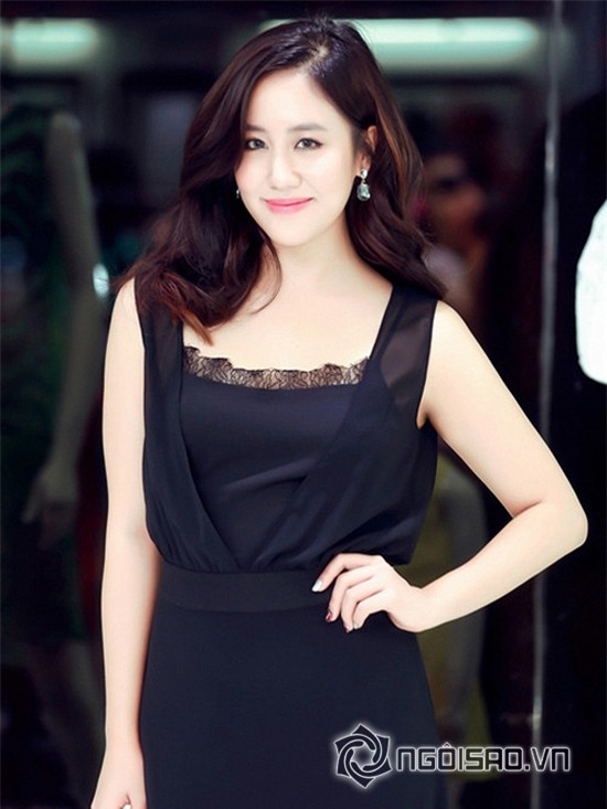 Văn Mai Hương kém sắc 6