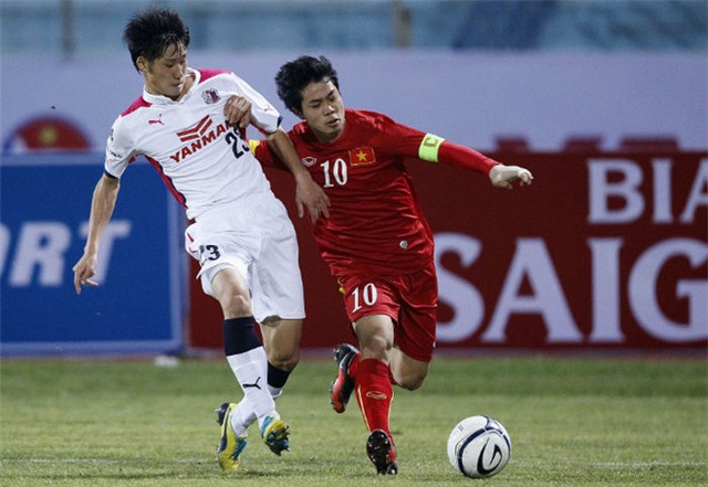 Công Phượng có thể là người cứu rỗi Hữu Thắng, nhưng trông chờ vào tiền đạo này và HAGL không phải giải pháp bền vững.