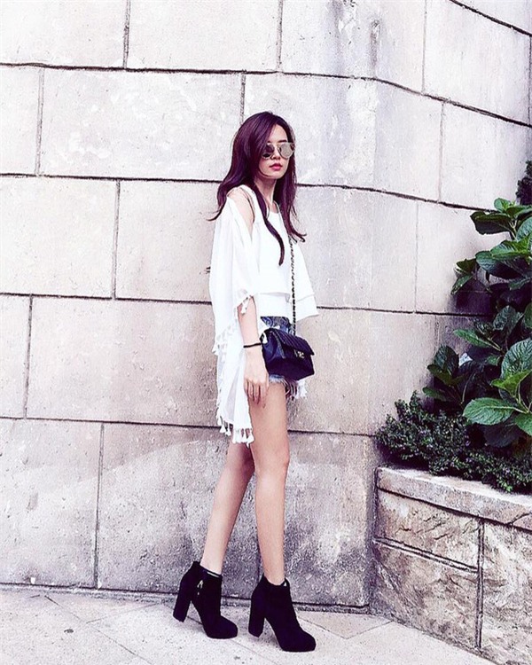 Mới đầu hè, người đẹp Việt đã vội