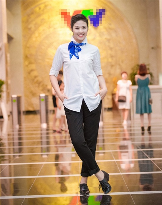 Những bộ trang phục kém sang tự thiết kế của Ngọc Hân 1