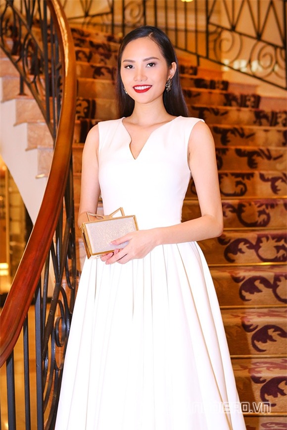 Hoa hậu Phạm Hương được vinh danh Người phụ nữ của năm 13