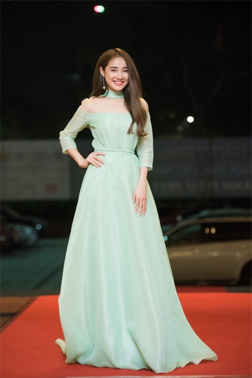 dan-sao-tren-tham-do-le-trao-giai-canh-dieu-1