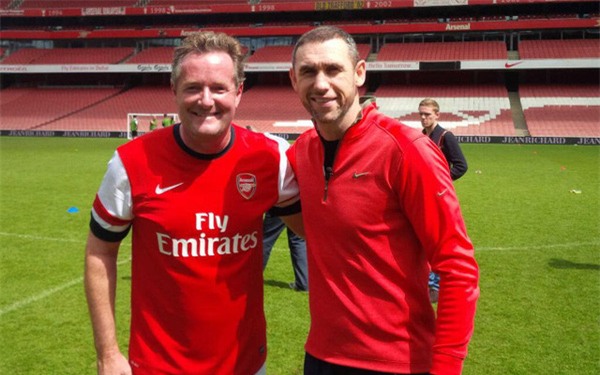 Đăng video Cruz nghêu ngao hát, Beckham bị chửi là vô liêm sỉ - Ảnh 5.