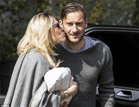Francesco Totti, Cô vợ xinh đẹp, hoàng tử thành rome, as roma