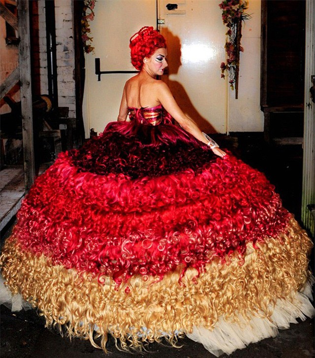 nhung chiec vay cuoi dep kinh ngac nhung khong the mac hinh anh 18