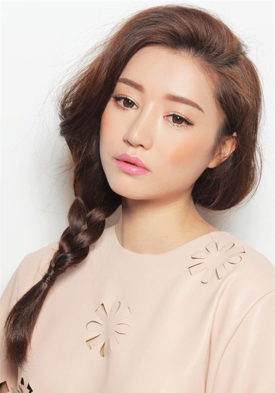 Những kiểu tóc cứu cánh cái mùa... vừa gội đầu xong đã bết dính Những kiểu tóc cứu cánh cái mùa... vừa gội đầu xong đã bết dính