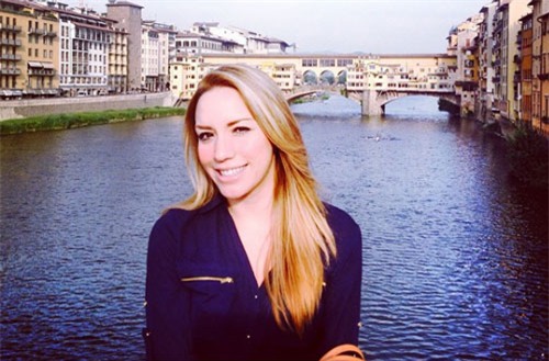 can canh nhan sac nu phi cong bi don cap ke ronaldo hinh anh 4