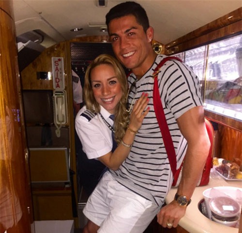 can canh nhan sac nu phi cong bi don cap ke ronaldo hinh anh 2