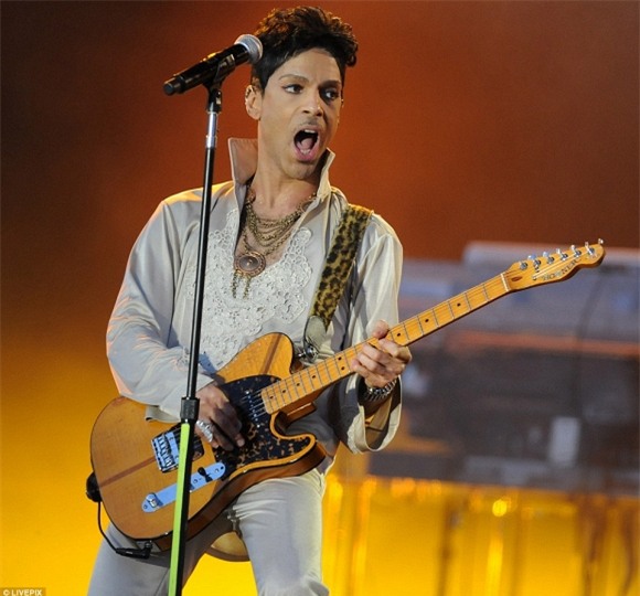 Ca sĩ Prince qua đời  0