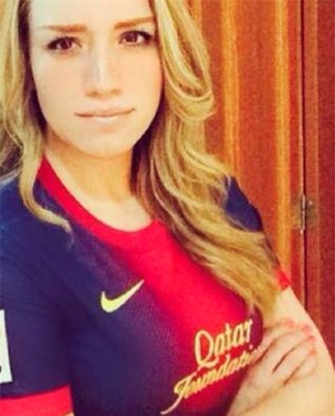 Hi hữu chuyện bạn gái mới của Ronaldo lại đem lòng yêu Messi - Ảnh 6.