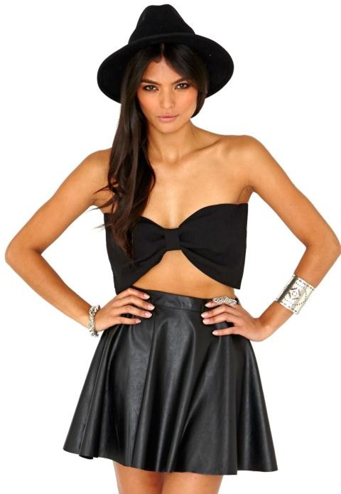 Ngoc Trinh lay no che nguc, lang xe mot moi ?