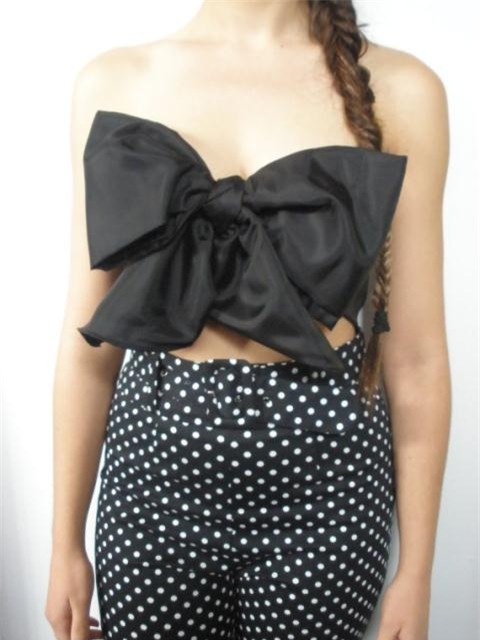 Ngoc Trinh lay no che nguc, lang xe mot moi ?