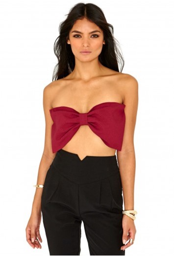 Ngoc Trinh lay no che nguc, lang xe mot moi ?