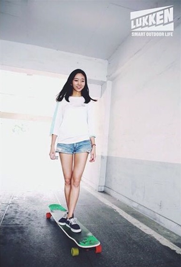 Nữ thần trượt ván xinh đẹp khuấy đảo mạng xã hội những ngày qua - Ảnh 6.