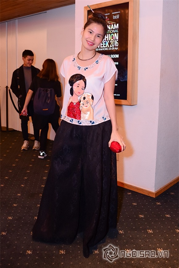 Hạ Vi Cường Đô la tình tứ đi xem thời trang 13