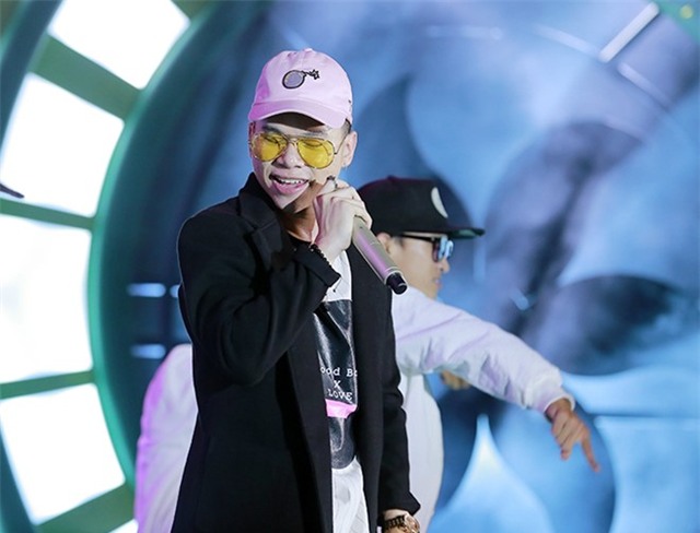 Hang ngan khan gia muon xe rao de gap Son Tung M-TP hinh anh 8