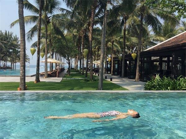 Sao nữ “Hương mùa hè” Son Ye Jin khoe loạt ảnh đi nghỉ ở Hội An - Ảnh 3.