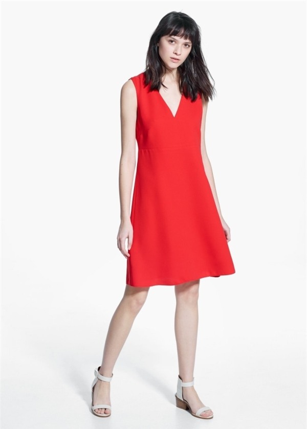 V-neckline dress | MANGO