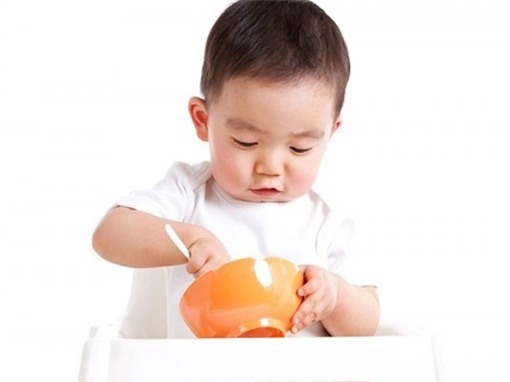 nuôi dưỡng ý thức độc lập, bé 1 - 3 tuổi, cách dạy con tự lập