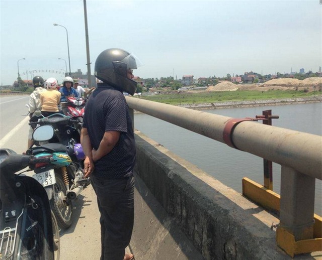 Để lại dòng chia sẻ trên facebook, cô gái trẻ gieo mình tự tử tại cầu Non Nước - Ảnh 1.