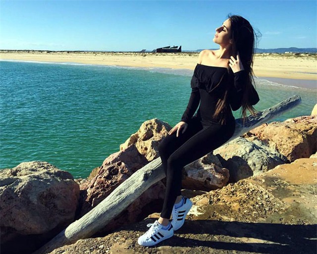 Ngắm vẻ đẹp tựa thiên thần của nữ hoàng bóng rổ Italia - Ảnh 3.