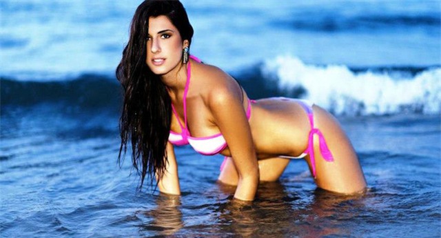 Ngắm vẻ đẹp tựa thiên thần của nữ hoàng bóng rổ Italia - Ảnh 7.