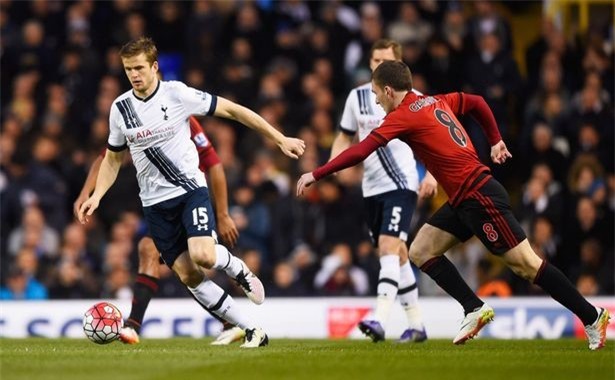 Tottenham dâng chức vô địch cho Leicester với trận hòa 1-1 - Ảnh 2.