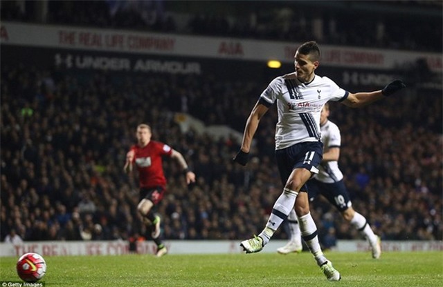 Tottenham dâng chức vô địch cho Leicester với trận hòa 1-1 - Ảnh 7.