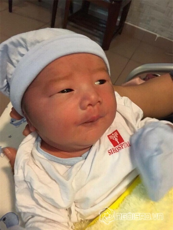 con trai Ưng Hoàng Phúc 2