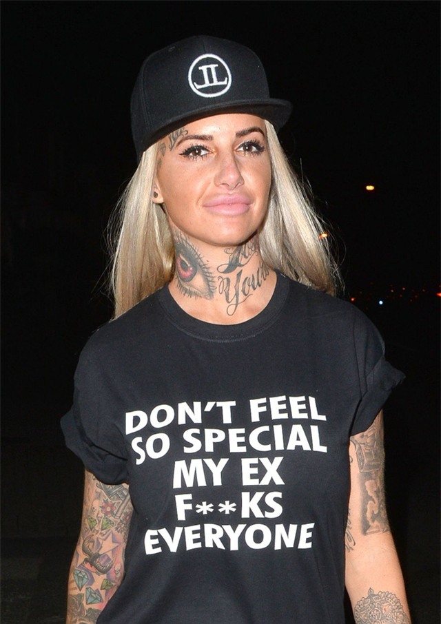 Cô không còn ngây thơ như hồi năm 2011.