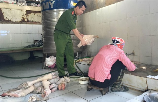 Vo bo hoi thoi luoc ban cho quan nhau hinh anh 6