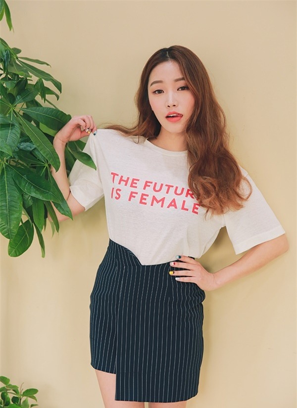 Là con gái thì ai cũng phải có đủ những kiểu áo này