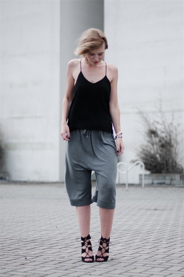 Là con gái thì ai cũng phải có đủ những kiểu áo này