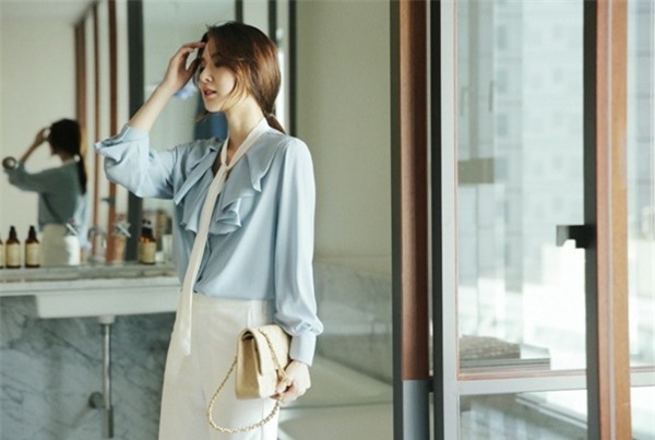 Là con gái thì ai cũng phải có đủ những kiểu áo này