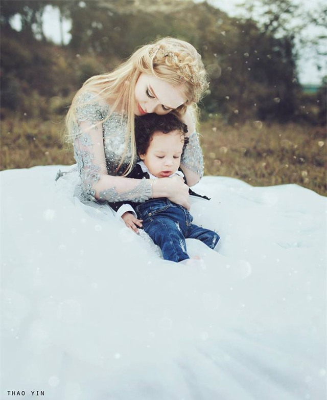 Vợ và con trai đẹp như thiên thần của ngoại binh Hải Phòng - Ảnh 5.