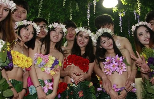 dam cuoi nguyen thuy gay