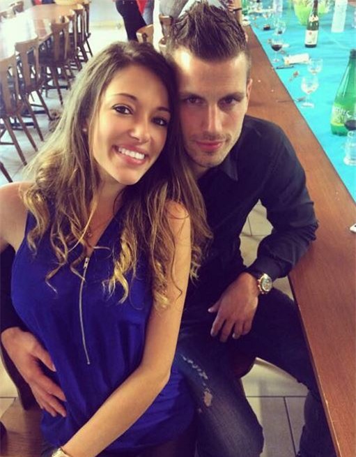 Sao MU ngỏ lời cầu hôn cô bé lọ lem - Ảnh 4.