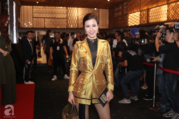 Thảm đỏ tuần lễ thời trang ngày cuối